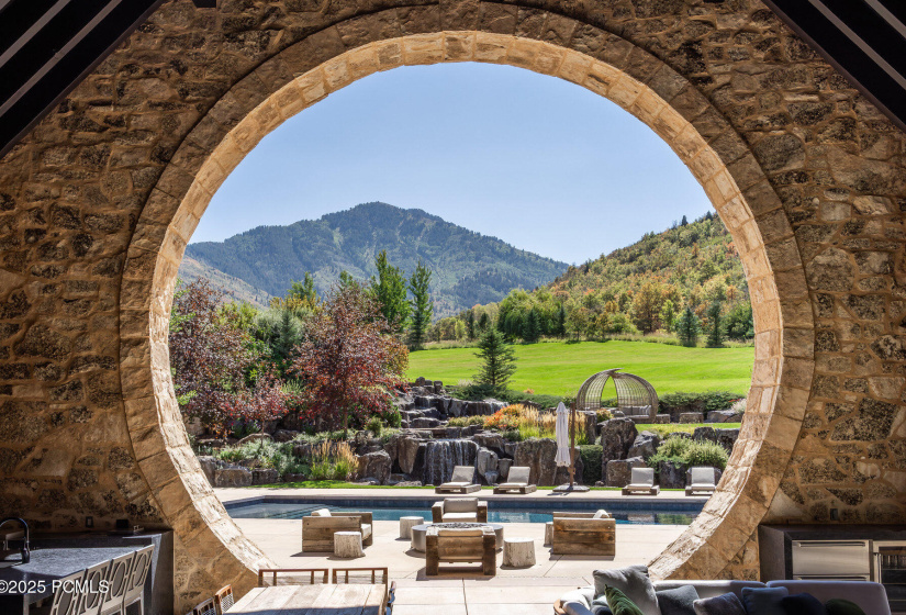 013_5618esouthforkrd98_695