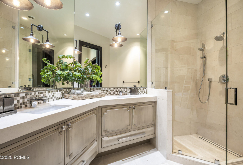 056_5618southfork61_476