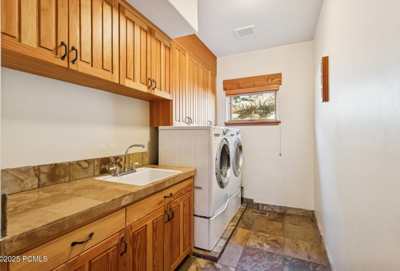 25_bathroom_1800x1200_4293735