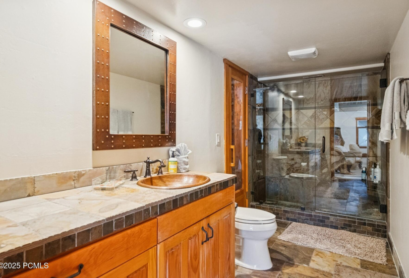 38_Bathroom_1800x1200_4293711