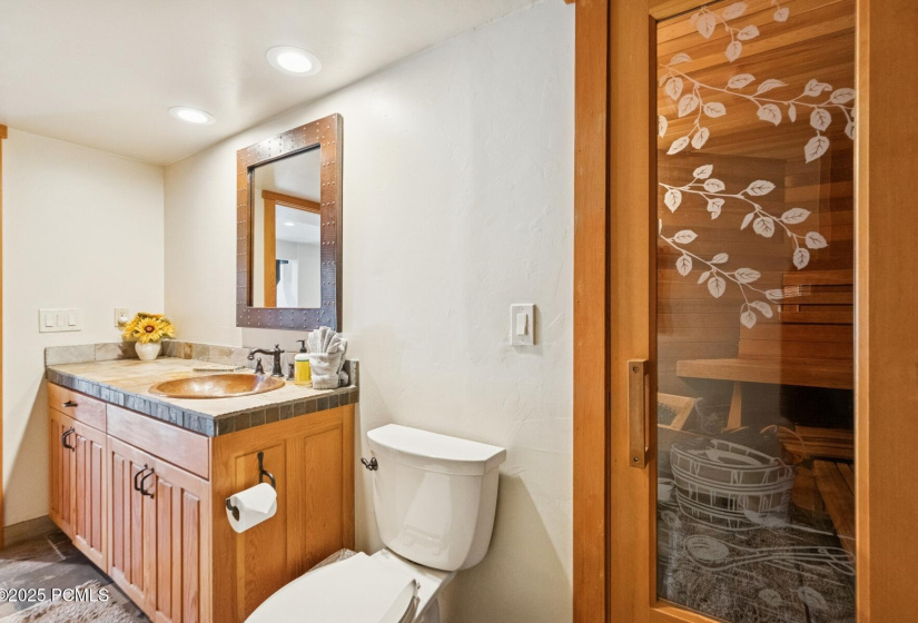 39_Bathroom_1800x1200_4293713