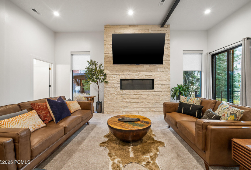 047_ar507659_copy_996