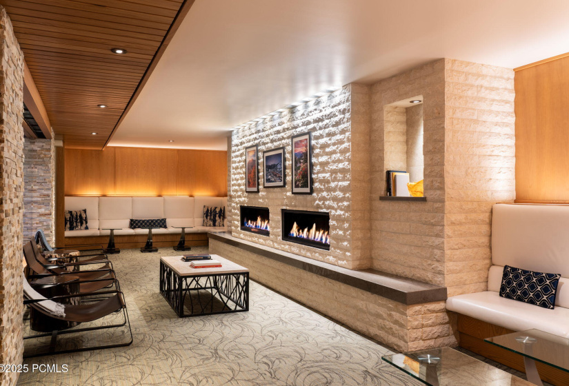 26-web-or-mls-SLCDM Fireside Lounge V1 (