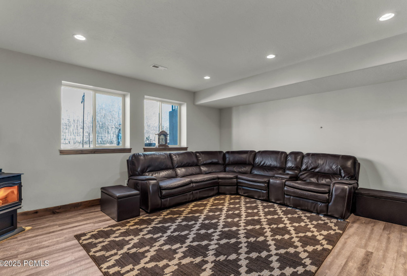 25-web-or-mls-3700-s-1000-e