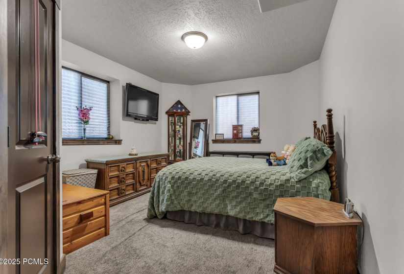 28-web-or-mls-3700-s-1000-e