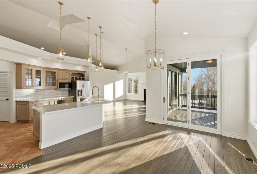 26-8850 Upper Lando Ln-23