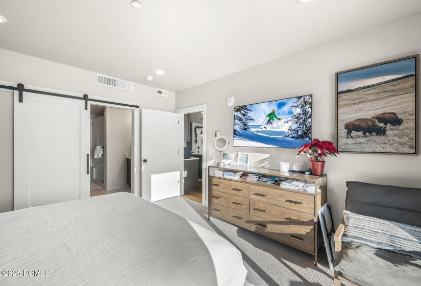 20_Bedroom_1800x1200_4016868