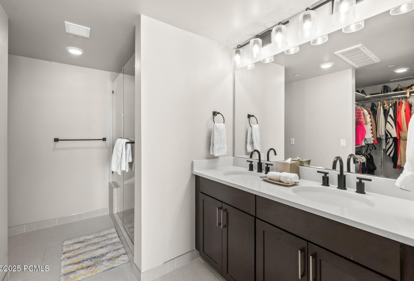 27_T-amp-B_1800x1200_4016869