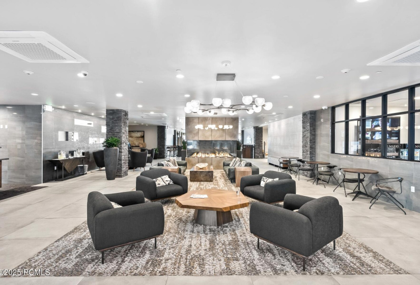 42_Main-Lobby_1800x1200_4016881