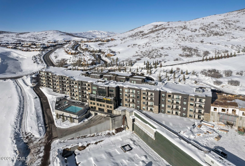 53_Aerial-Drone_1800x1200_4016840