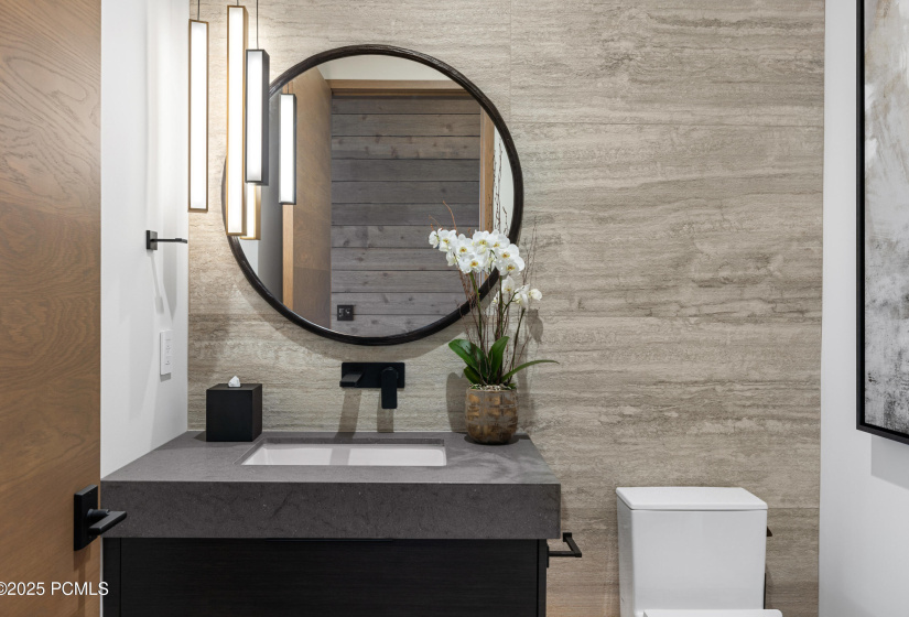 039_8939moonshadowct-38_900