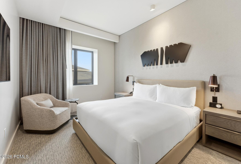 21_Guest-Bedroom_1800x1200_4311620