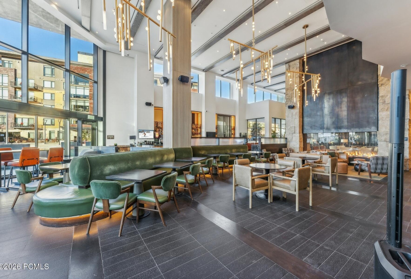 29_Pendry-Lobby-Bar_1800x1200_4312214