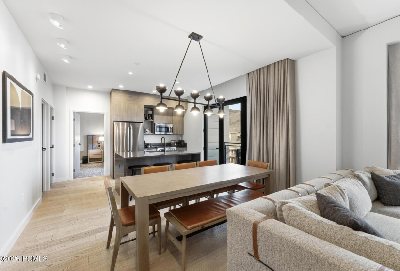 8_Dining_1800x1200_4311623