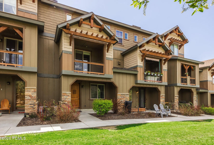 023_13386nalexisdr4_772