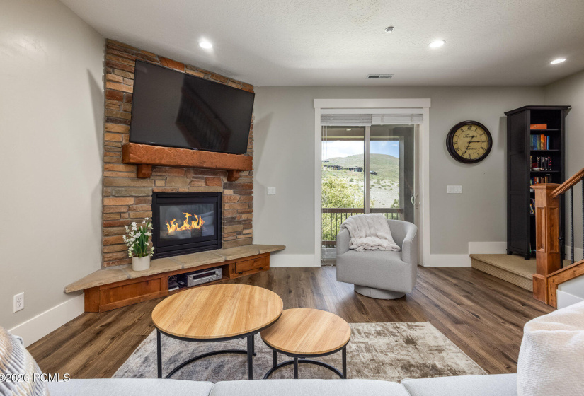 004_13386nalexisdr17_519