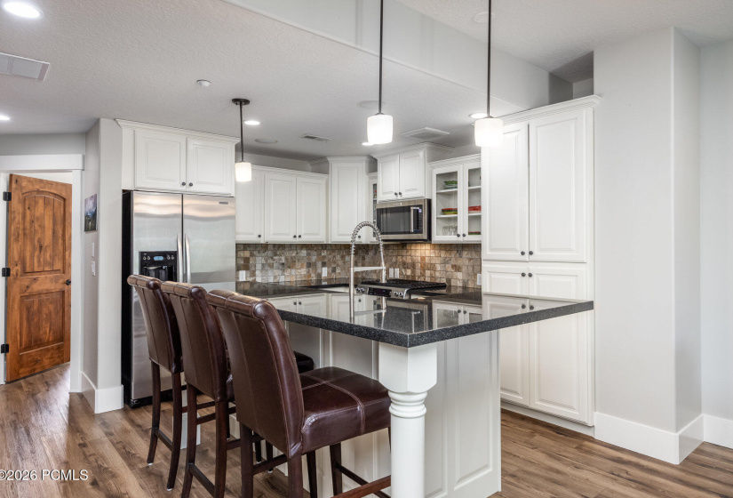 006_13386nalexisdr18_871