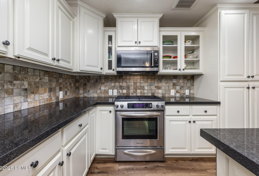 008_13386nalexisdr22_193