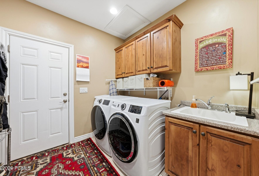 6_Laundry_1800x1200_4321404