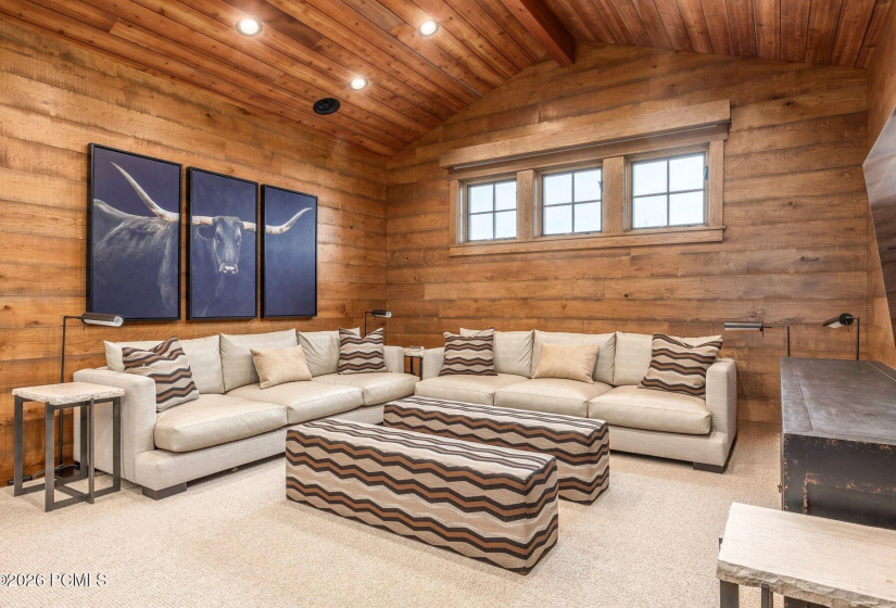 006_7357nvictoryclubdr42_83