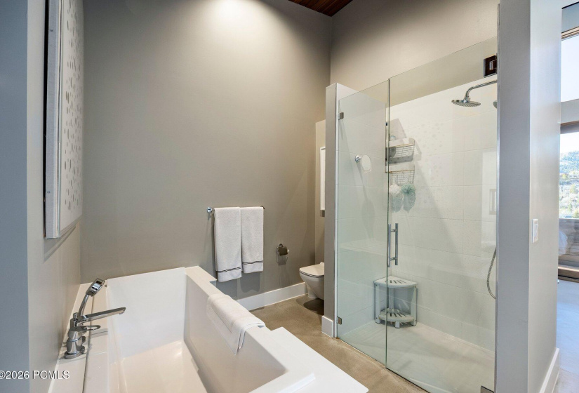 026_3682_sunridge_drive-030_914