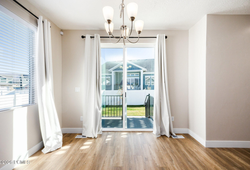 021_1681s1110e-26-bh_772