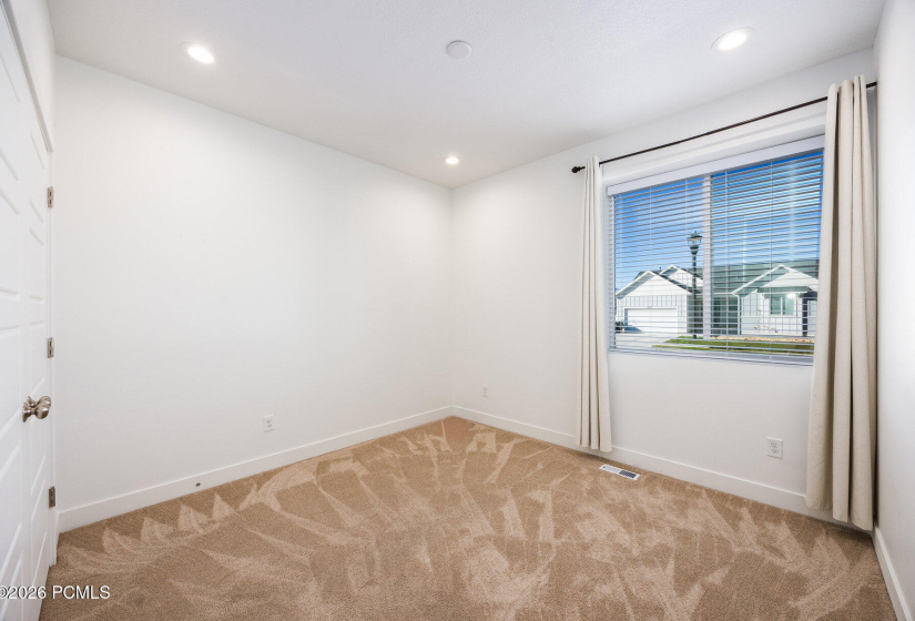 023_1681s1110e-1-bh_954