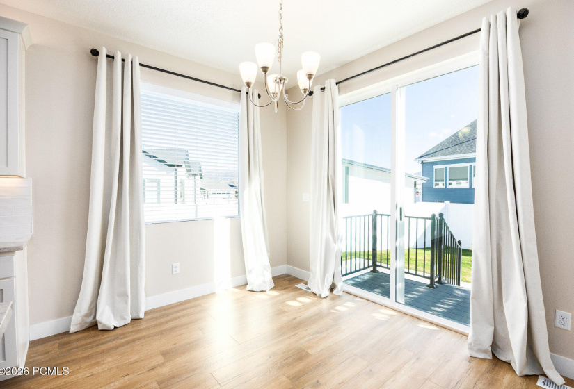 009_1681s1110e-27-bh_988