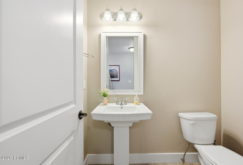 12_Powder-room_1800x1200_4319730