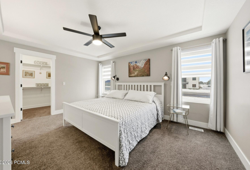 14_Bedroom_1800x1200_4319750