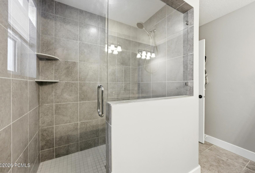 18_Bathroom_1800x1200_4319756