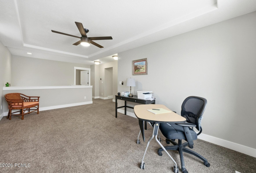 21_Upstairs-Loft_1800x1200_4319749