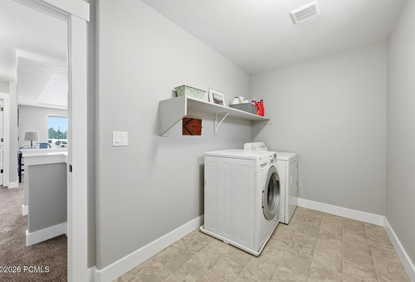 25_Laundry_1800x1200_4319759