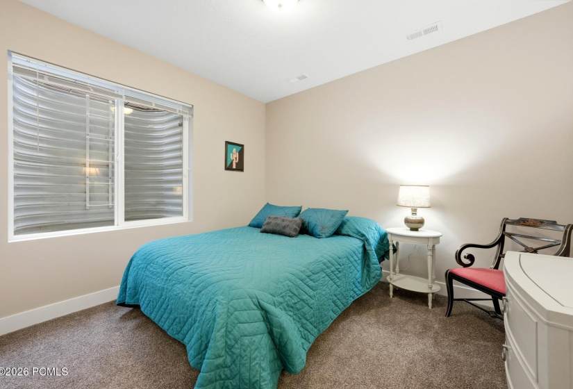 31_Bedroom_1800x1200_4319745