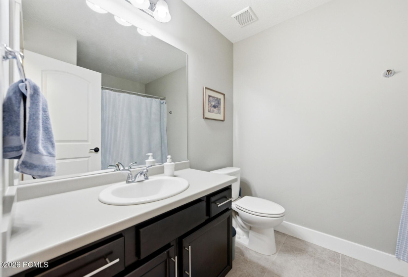 32_Bathroom_1800x1200_4319755