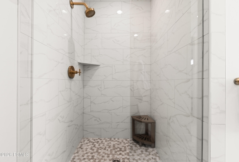 11655 N Shoreline_012