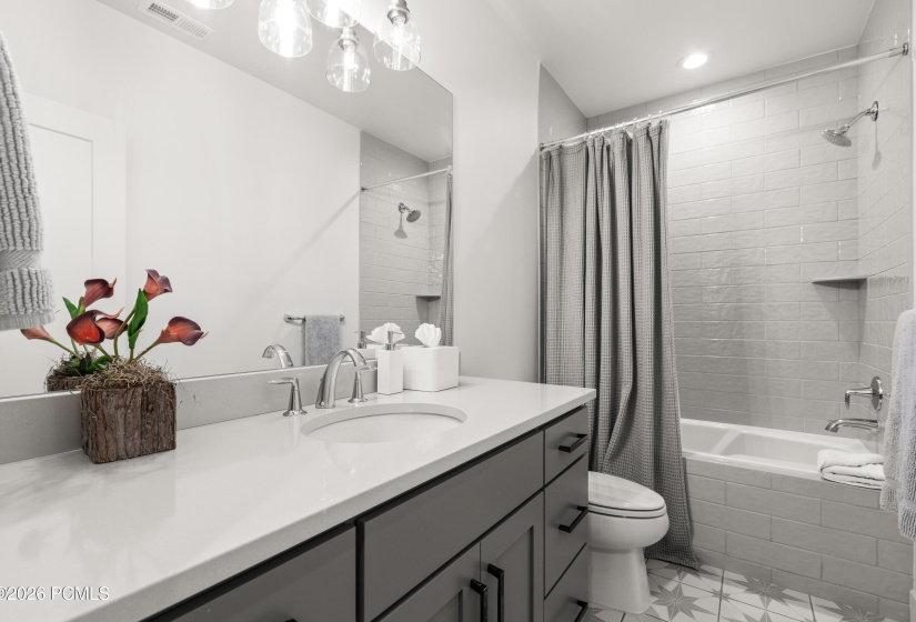 11655 N Shoreline_040