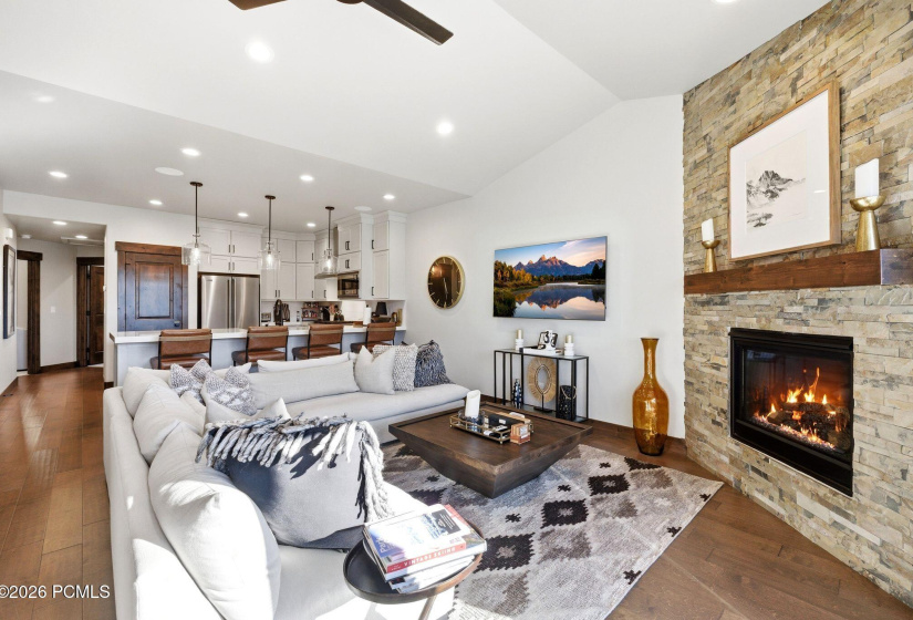 3_DSC05828_with_fire