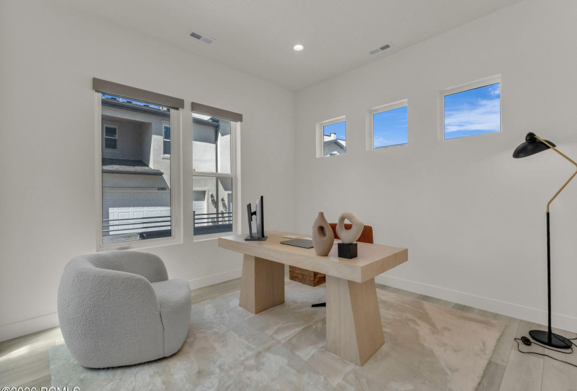 19-web-or-mls-11609-dorian-dr