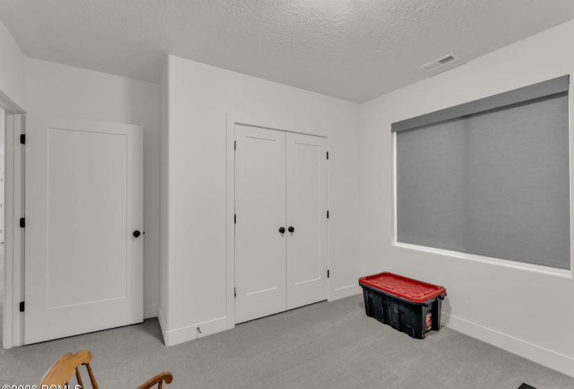 27-web-or-mls-11609-dorian-dr