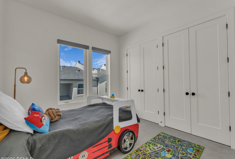 30-web-or-mls-11609-dorian-dr