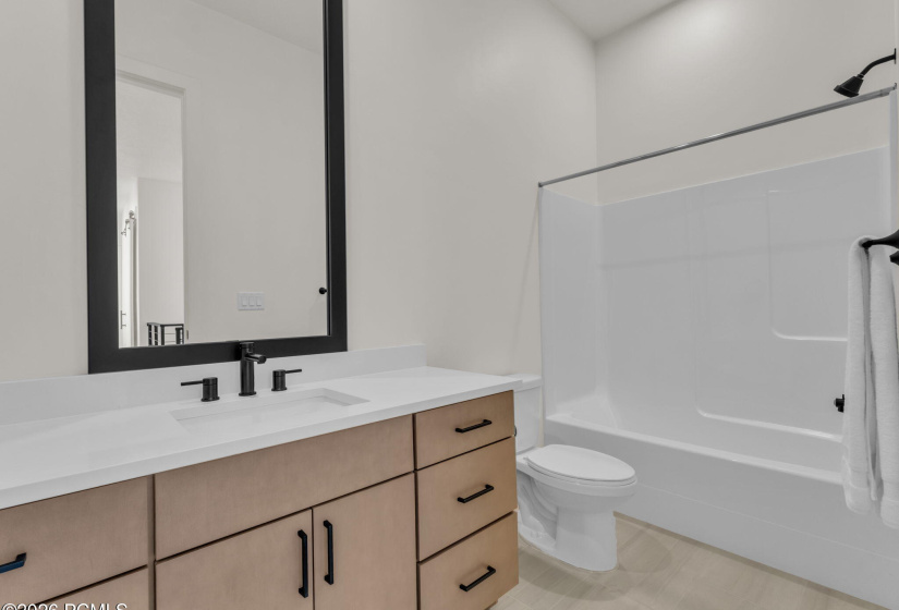 33-web-or-mls-11609-dorian-dr