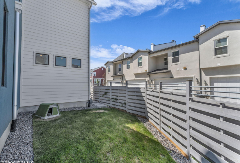 46-web-or-mls-11609-dorian-dr