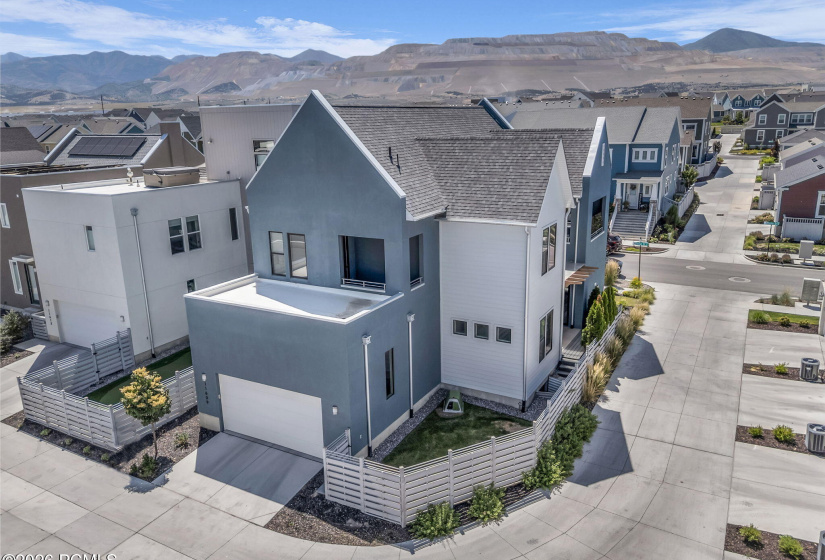 51-web-or-mls-11609-dorian-dr