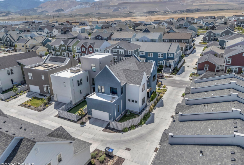 52-web-or-mls-11609-dorian-dr