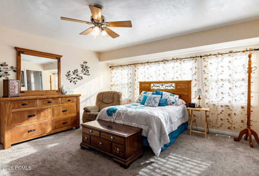 020_7737_south_5200_west-029_423