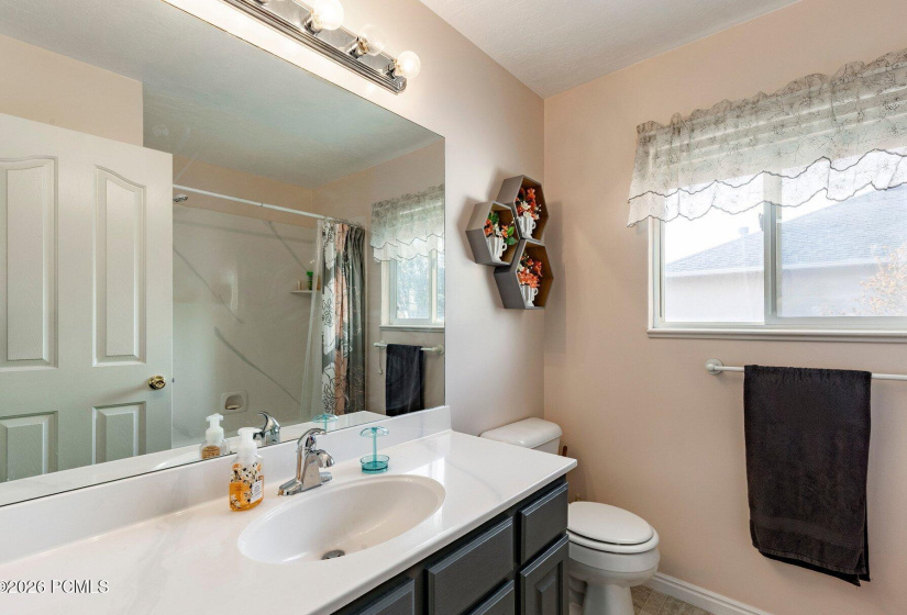 022_7737_south_5200_west-033_879