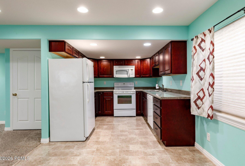 025_7737_south_5200_west-025_210