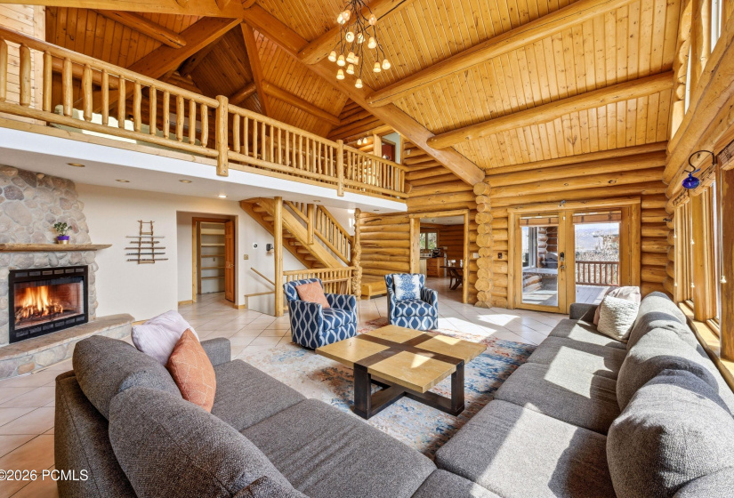 007_dsc08636_with_fire_400