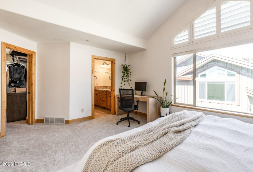 015_3360cedardrive-45_477